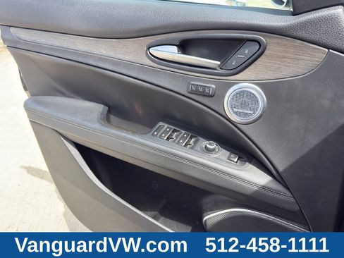 Used 2018 Alfa Romeo Stelvio Ti AWD/4WD image 24