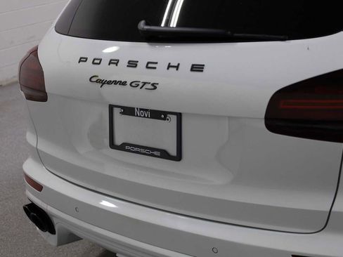 Used 2018 Porsche Cayenne GTS image 8