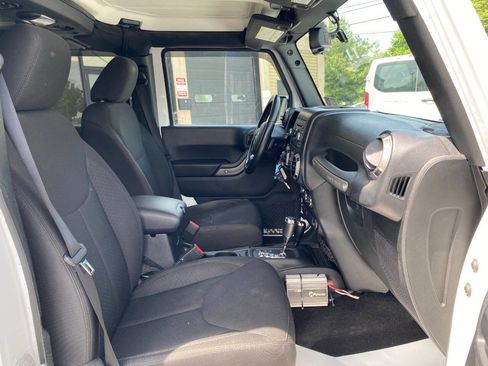 Used 2017 Jeep Wrangler Unlimited Sport w/ Quick Order Package 24S image 27