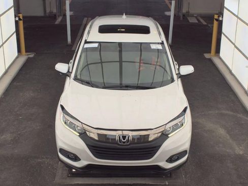 Used 2021 Honda HR-V EX image 2