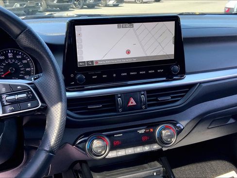 Used 2023 Kia Forte GT-Line w/ GT-Line Premium Package image 8