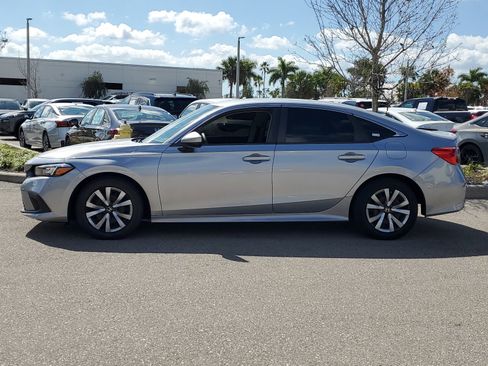 Used 2022 Honda Civic LX image 4