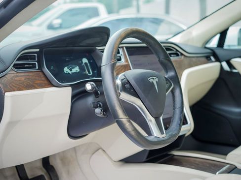 Used 2018 Tesla Model S 75D AWD/4WD image 9
