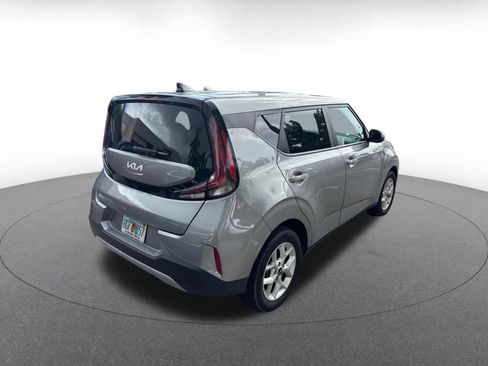 Used 2025 Kia Soul LX w/ LX Technology Package FWD image 18