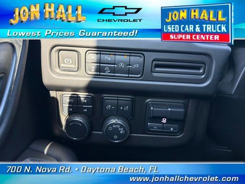 Used 2021 Chevrolet Tahoe Z71 w/ Z71 Signature Package image 30