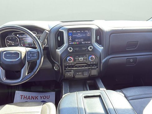 Used 2022 GMC Sierra 2500 Denali w/ Denali Black Diamond Edition image 22
