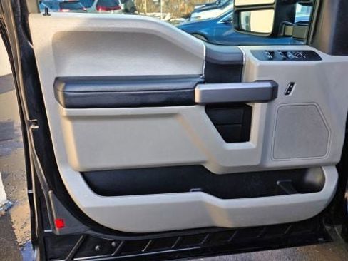 Used 2020 Ford F250 XLT image 10