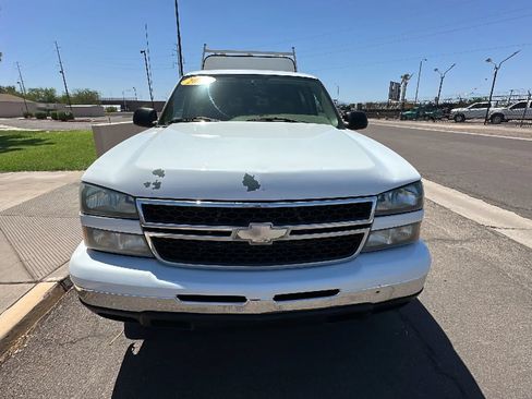 Used 2006 Chevrolet Silverado 1500 LT RWD image 11