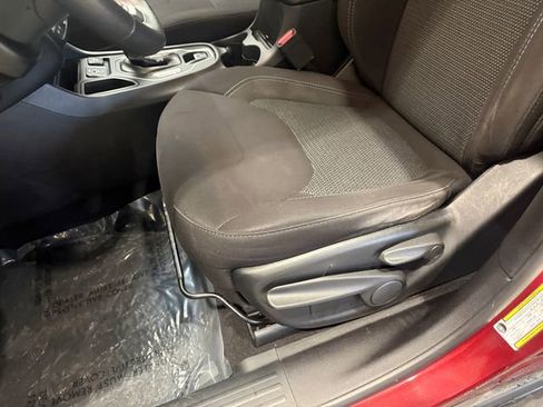 Used 2019 Jeep Cherokee Latitude w/ Popular Appearance Group image 7