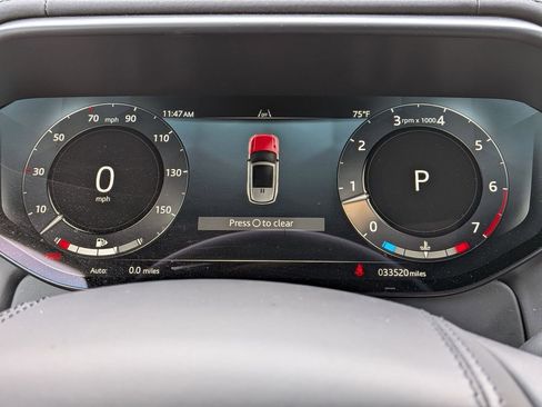 Used 2025 Land Rover Range Rover Sport SE image 13