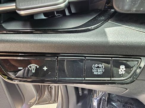 Used 2025 Kia Niro LX FWD image 19