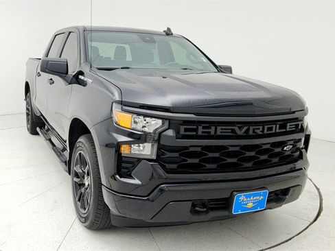 Used 2023 Chevrolet Silverado 1500 Custom image 9
