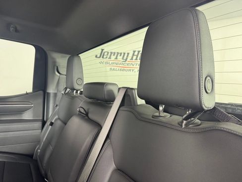 Used 2025 GMC Sierra 1500 SLT AWD/4WD image 30