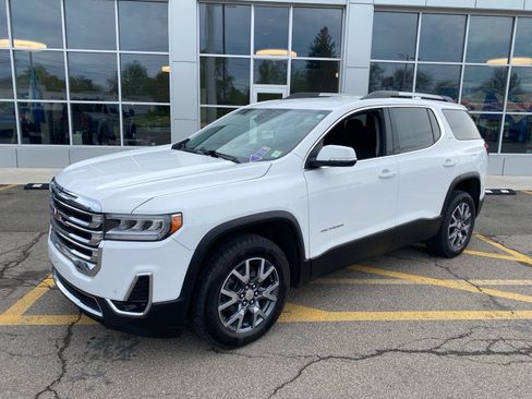 Used 2023 GMC Acadia SLT AWD/4WD image 1
