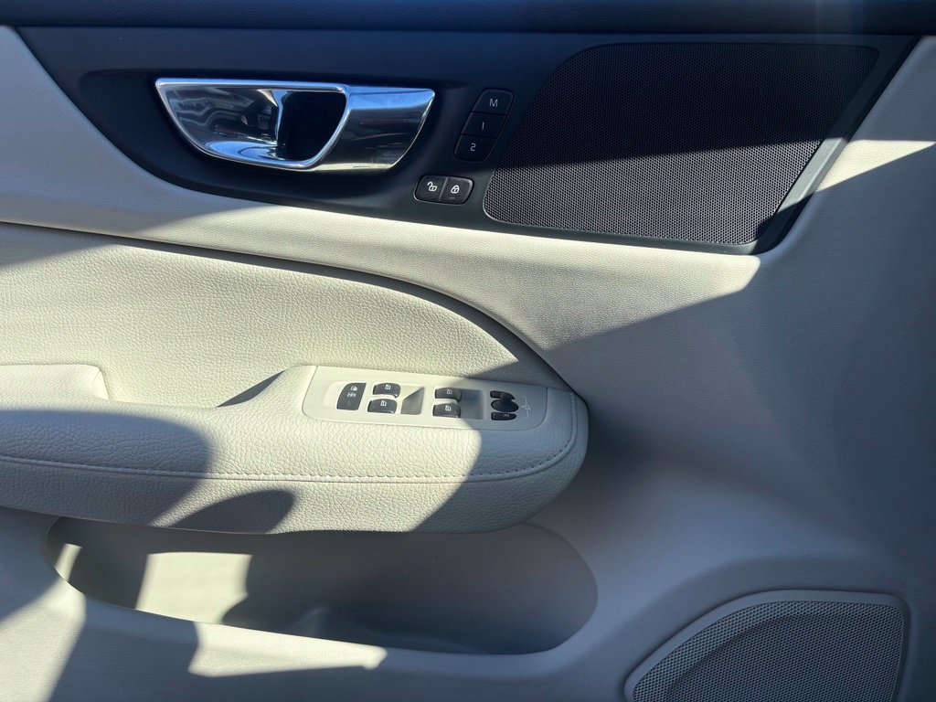 Used 2019 Volvo S60 T6 Momentum w/ Premium Package AWD/4WD image 20