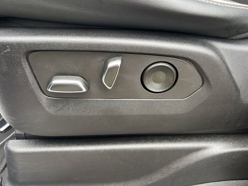 Used 2023 Cadillac Escalade ESV Sport image 33