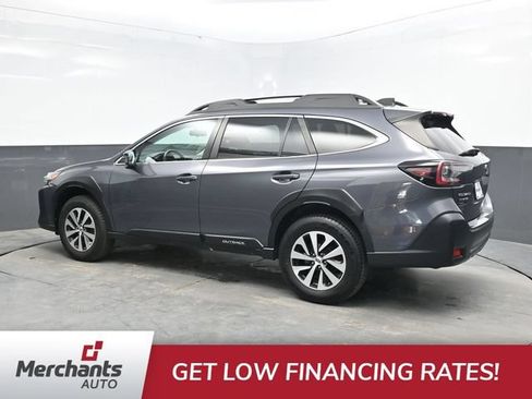 Used 2023 Subaru Outback Premium AWD/4WD image 4