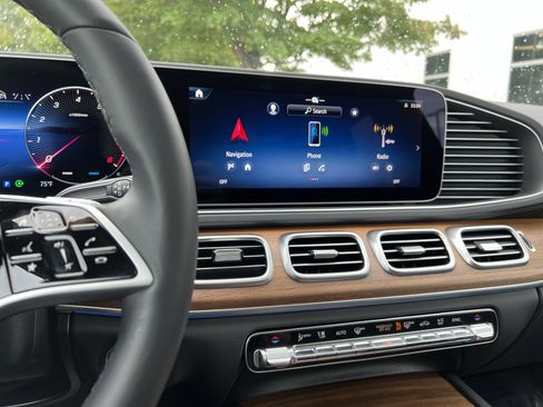 Used 2025 Mercedes-Benz GLE 450 450 4MATIC Coupe w/ Driver Assistance Package image 31