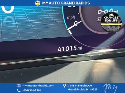 Used 2025 Volkswagen Atlas SE AWD/4WD image 18