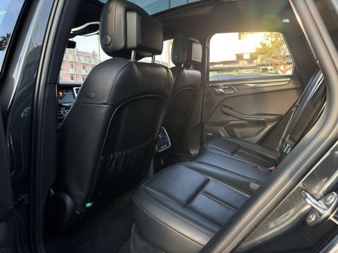Used 2023 Porsche Macan S image 42