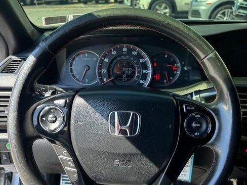 Used 2017 Honda Accord Sport Special Edition image 10