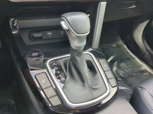 Used 2024 Kia Seltos EX FWD image 27