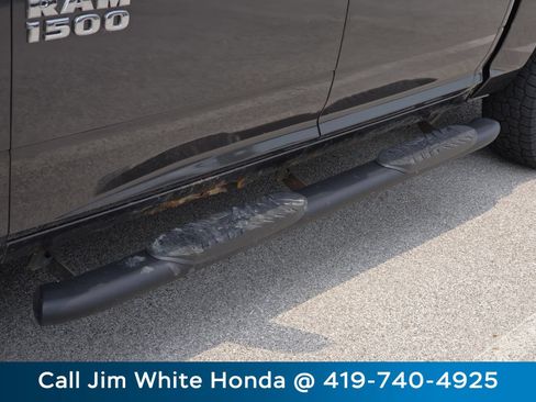 Used 2017 RAM 1500 Classic SLT AWD/4WD image 11