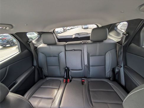 Used 2024 Chevrolet Blazer LT FWD image 4