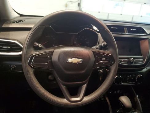 Used 2021 Chevrolet TrailBlazer LS image 16