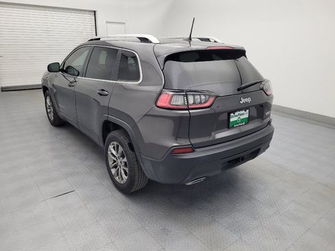 Used 2019 Jeep Cherokee Latitude Plus w/ Comfort/Convenience Group image 5