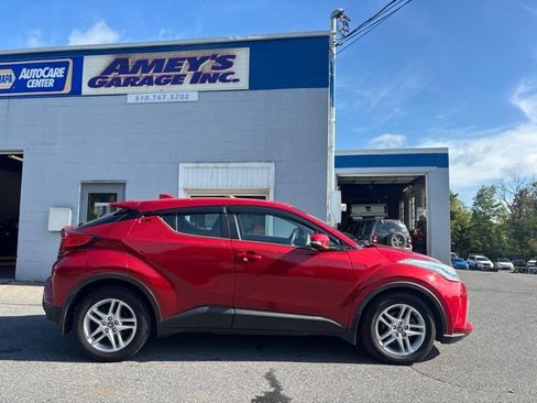 Used 2020 Toyota C-HR LE FWD image 6