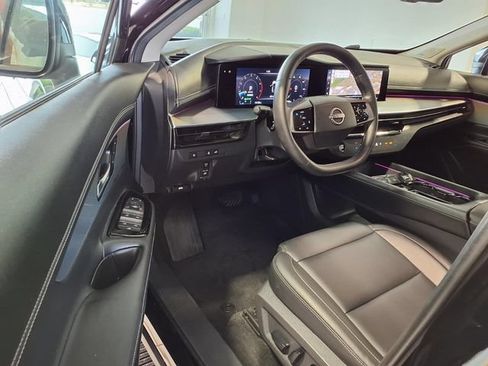 Used 2025 Nissan Murano SL AWD/4WD image 6