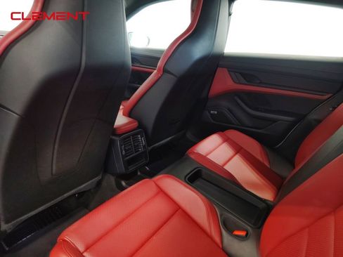 Used 2022 Porsche Taycan 4 Cross Turismo image 34