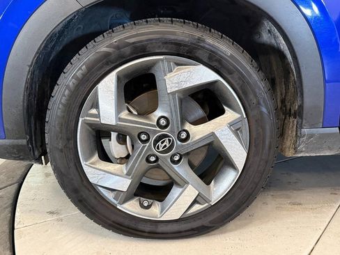 Used 2023 Hyundai Venue SEL FWD image 25