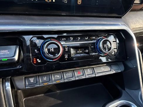 Certified 2024 GMC Sierra 2500 Denali Ultimate image 19