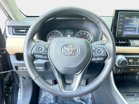 Used 2022 Toyota RAV4 XLE Premium FWD image 16