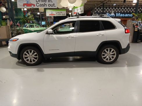 Used 2016 Jeep Cherokee Limited AWD/4WD image 9