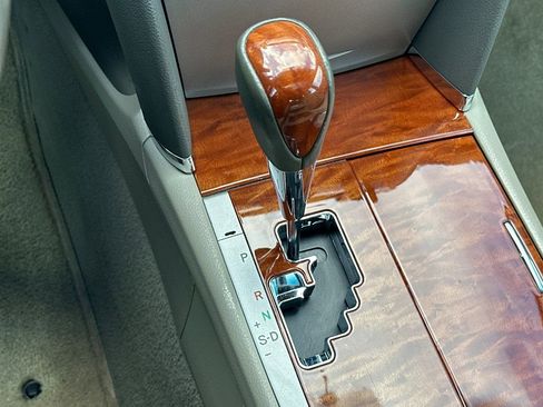 Used 2011 Toyota Camry XLE FWD image 21