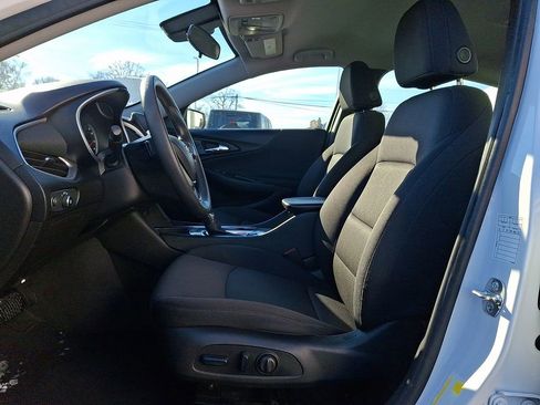 Used 2024 Chevrolet Malibu LT image 14