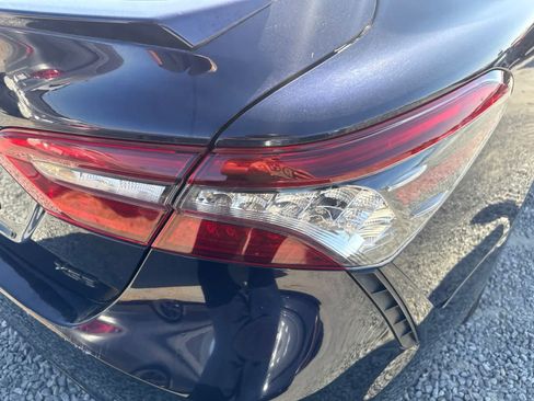 Used 2021 Toyota Camry XSE FWD image 11
