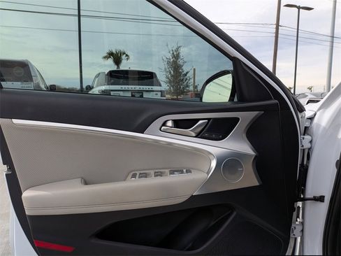 Used 2019 Genesis G70 2.0T Advanced w/ Elite Package image 9