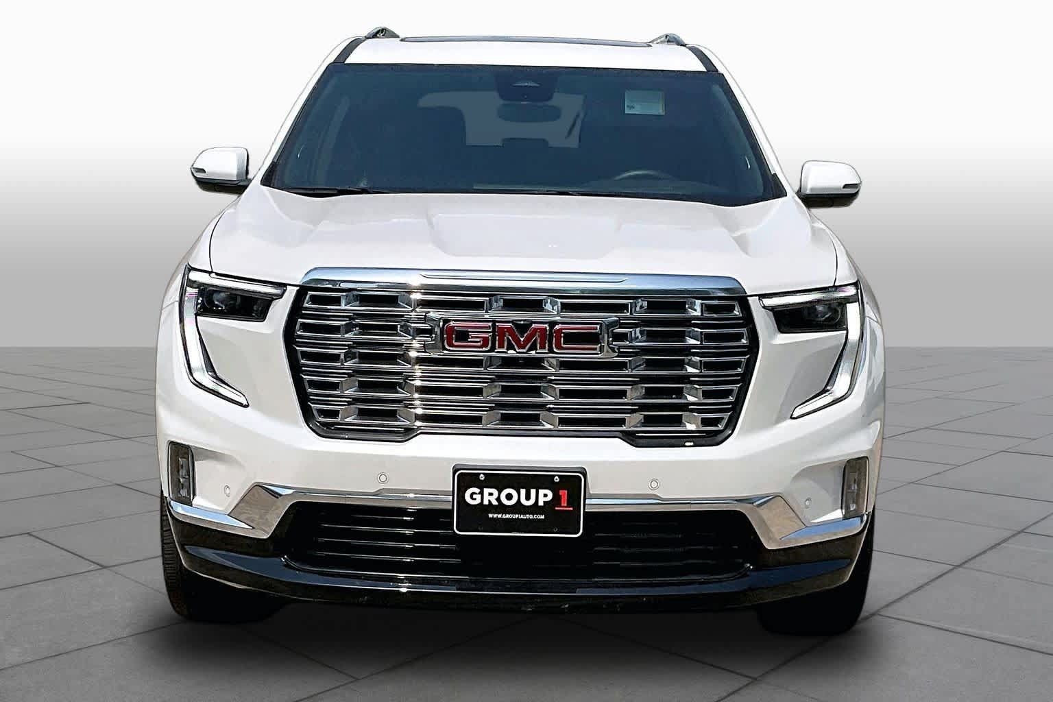 Used 2025 GMC Acadia Denali w/ Super Cruise Package FWD image 4