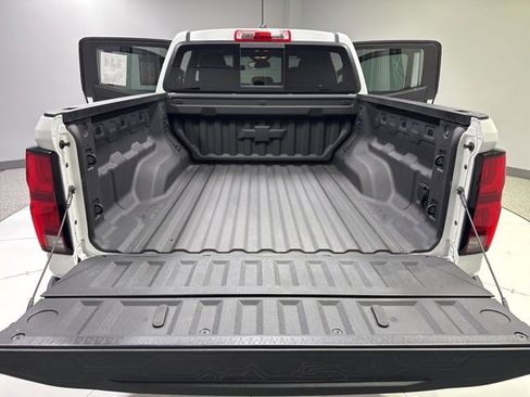 Used 2023 Chevrolet Colorado Z71 w/ Z71 Convenience Package 2 image 26