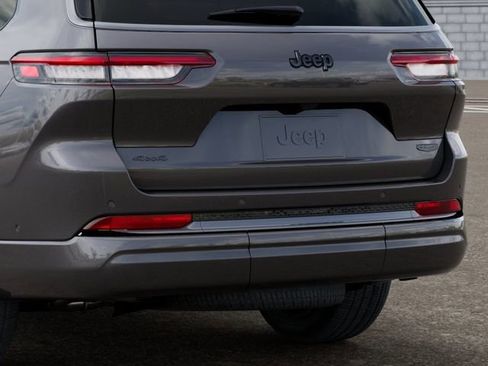 New 2026 Jeep Grand Cherokee L Summit AWD/4WD image 13