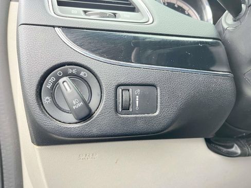 Used 2020 Dodge Grand Caravan SXT image 14