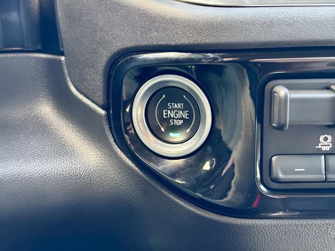 Used 2022 Chevrolet Silverado 1500 LT Trail Boss image 18