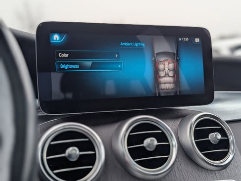 Used 2022 Mercedes-Benz GLC 300 4MATIC image 24