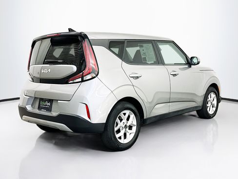 Used 2025 Kia Soul LX w/ LX Technology Package FWD image 9