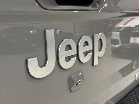 Used 2021 Jeep Gladiator Overland w/ Popular Equipment Package image 71