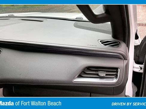 Used 2024 GMC Yukon SLT RWD image 23